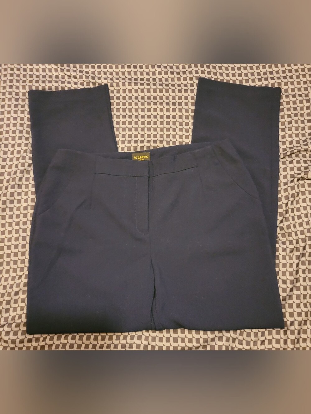 Chico's SO SLIMMING Women's Navy Blue Flat Front Pants Sz 2 Short (US Sz 12)